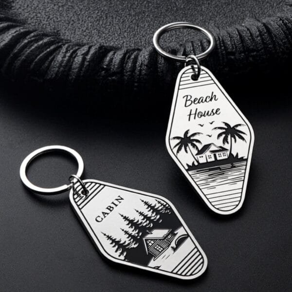 Oem Personalized Keychains 3D Silver Retro Cabin House Keychain Custom Metal Zinc Alloy Enamel Logo Letter Motel Key Chains - Image 3